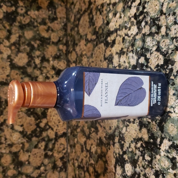 Bath & Body Works Bath & Body Bbw Flannel Gentle Gel Hand Soap